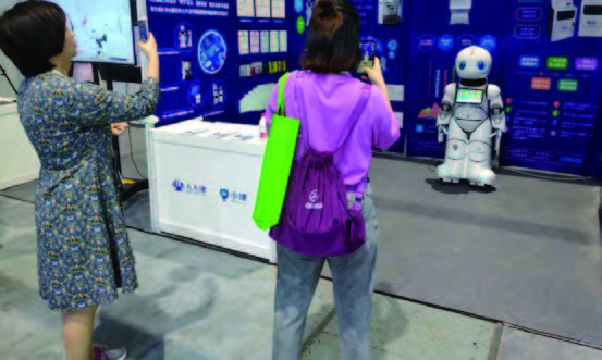 参加CIROS2019第8届中国国际机器人展览会