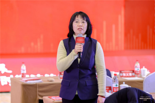首届法治宣传教育和法治创建创新论坛暨第六届新时期法治宣传教育研讨会在京顺利举行